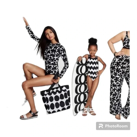 Black and White Floral Women's Swim Top - Picture 3 of 3